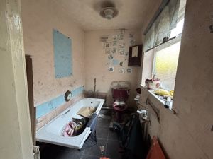 Photo 6- click for photo gallery